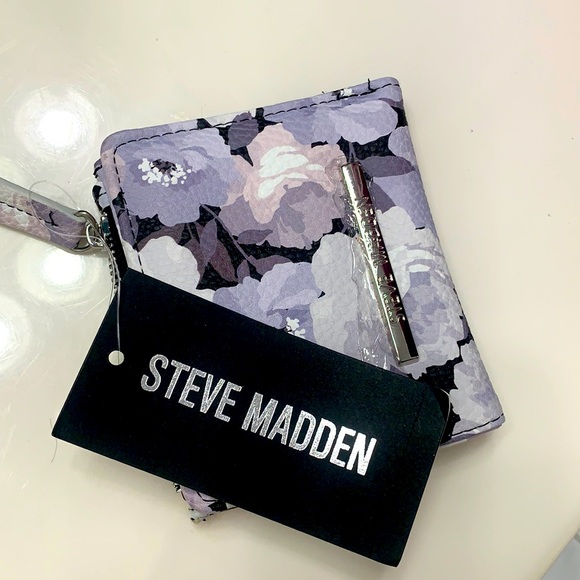 Steve Madden Handbags - Steve Madden wallet